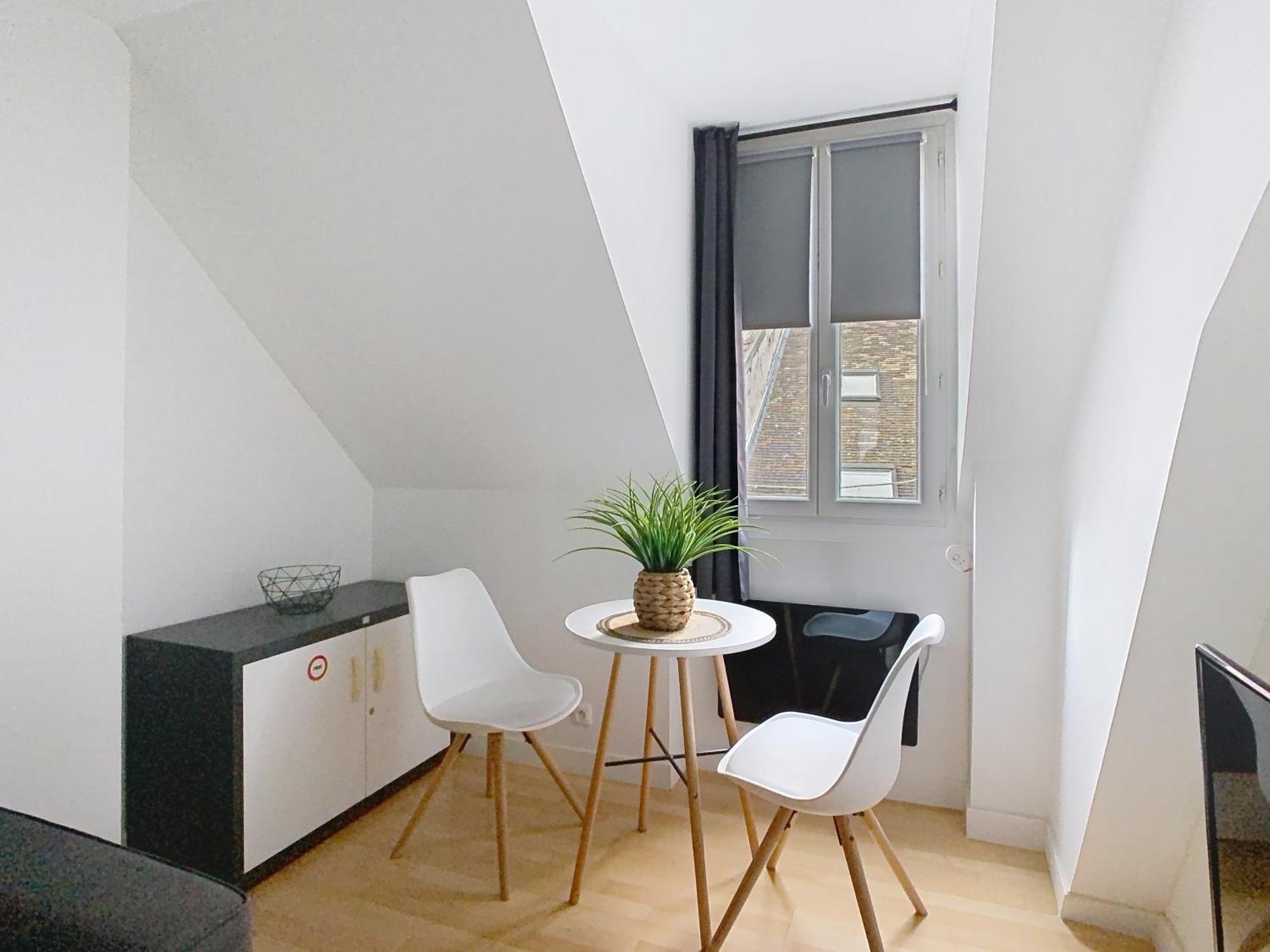 Appartement Le Briais à Melun Extérieur photo