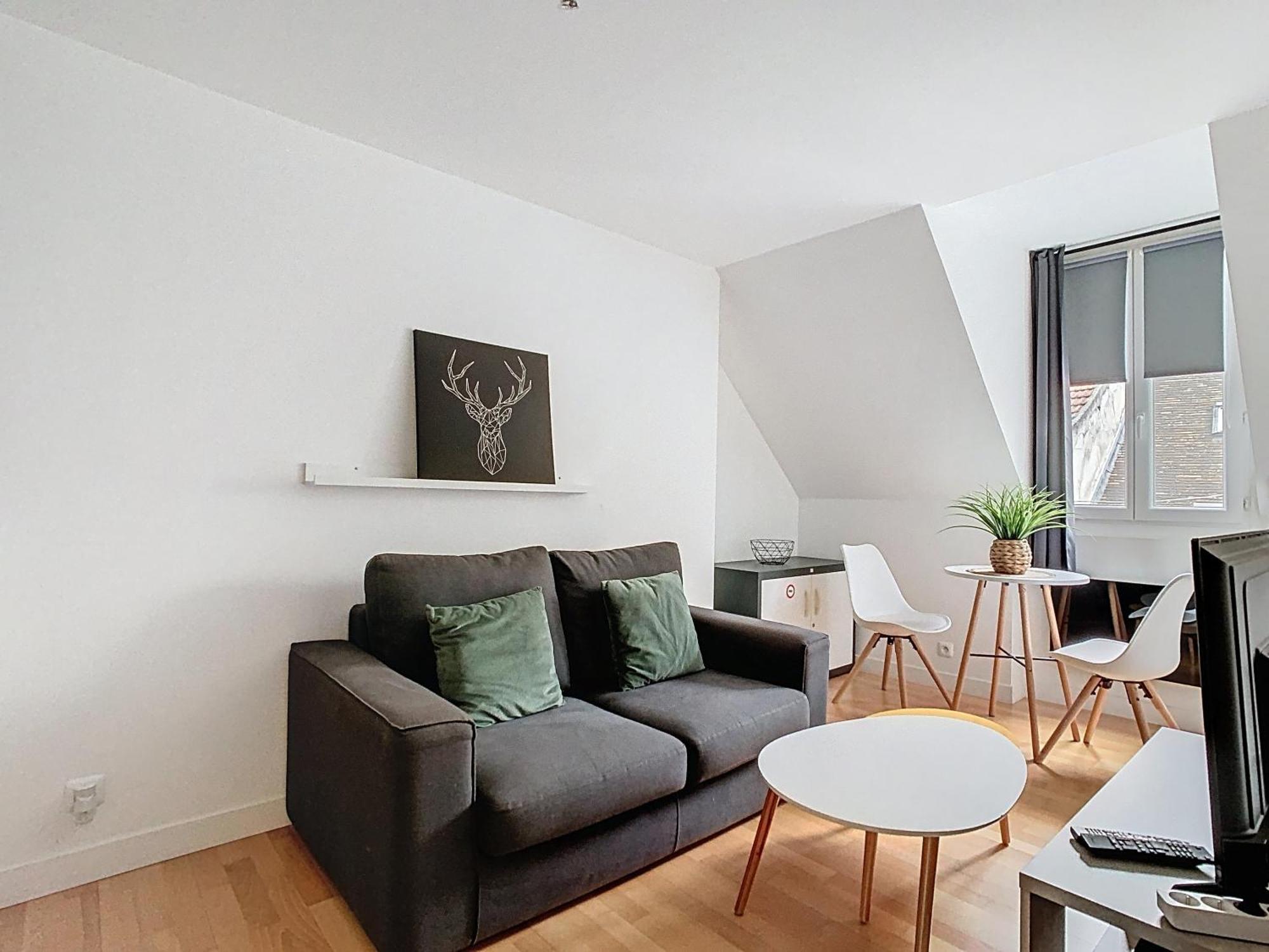 Appartement Le Briais à Melun Extérieur photo
